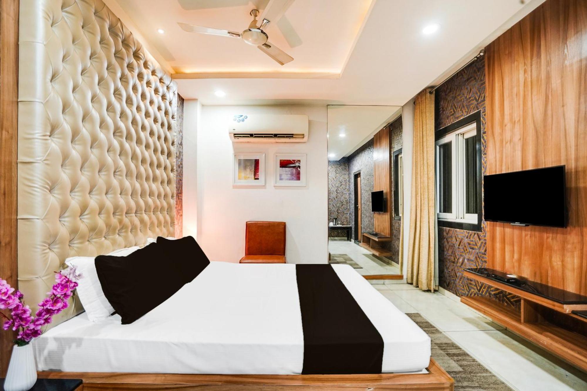 Super Townhouse Jhalawar Road Gumanpura Formerly Rockland Kota  Exterior photo